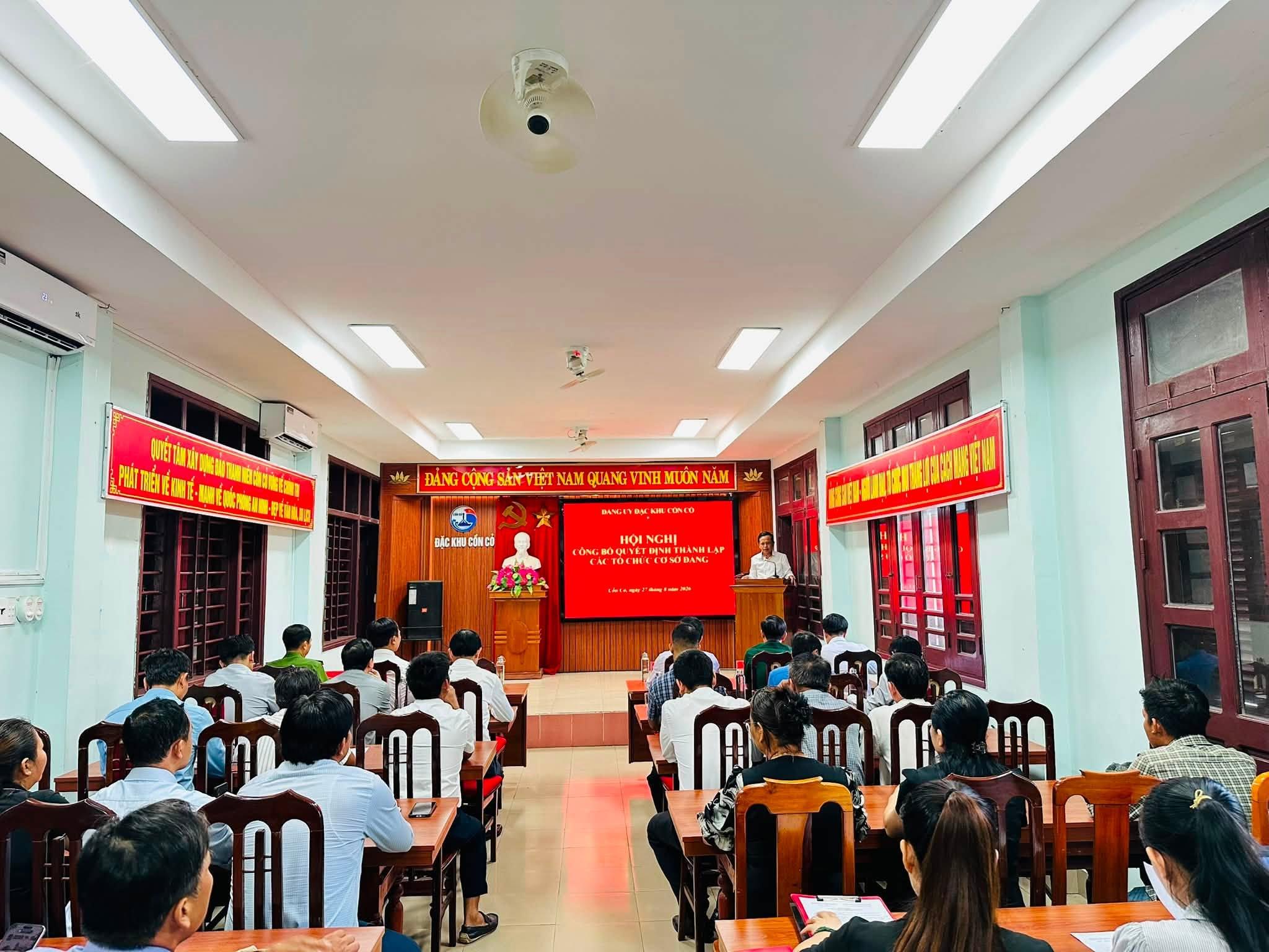 Hội nghị công bố Quyết định thành lập các tổ chức cơ sở Đảng