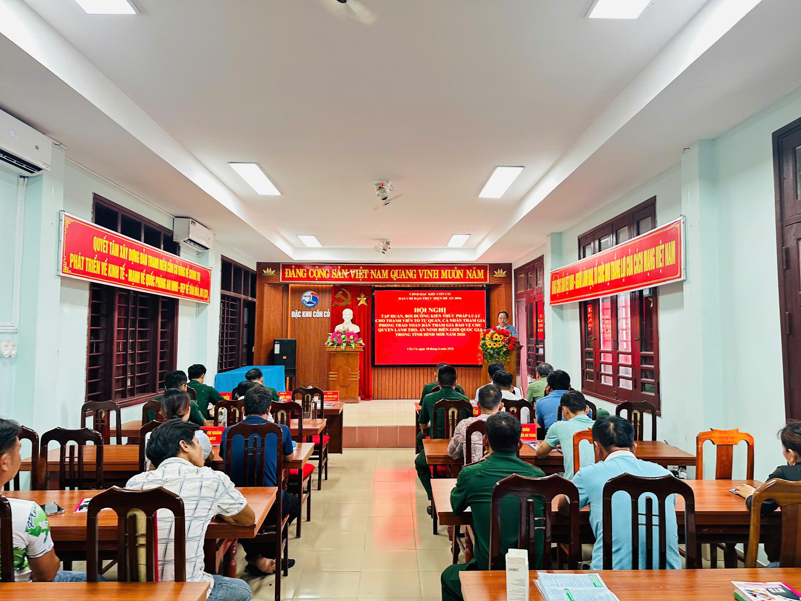 Hội nghị tập huấn, bồi dưỡng kiến thức pháp luật cho thành viên các tổ tự quản