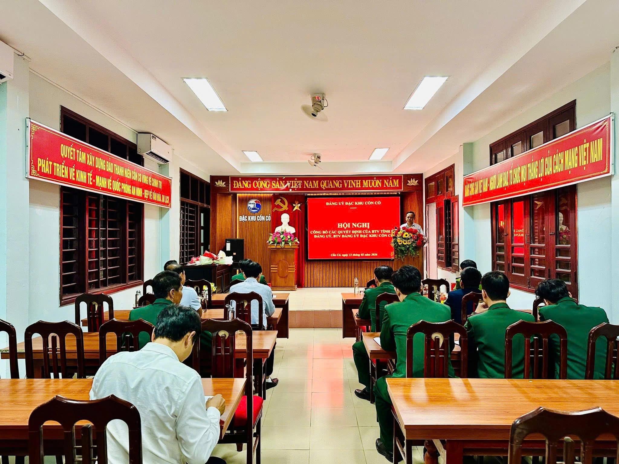 Hội nghị công bố các Quyết định của BTV Tỉnh ủy, Đảng ủy, BTV Đảng ủy đặc khu Cồn Cỏ